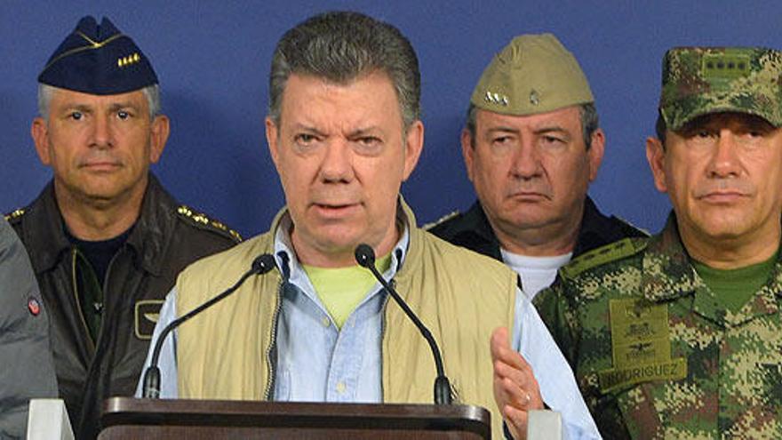 Santos anuncia la suspensión del diálogo con las FARC.