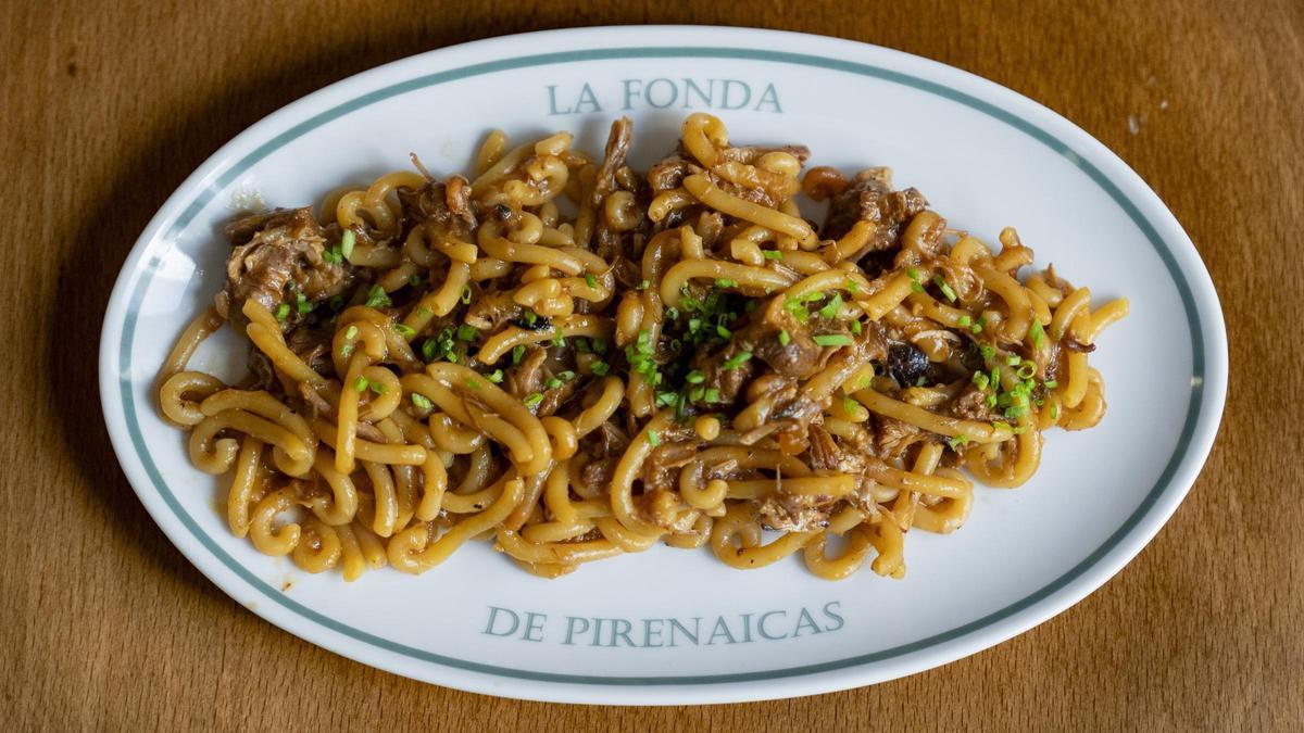 Los fideos a la cazuela sense feina de La Fonda de Pirenaicas. Los fideos a la cazuela sense feina de La Fonda de Pirenaicas.
