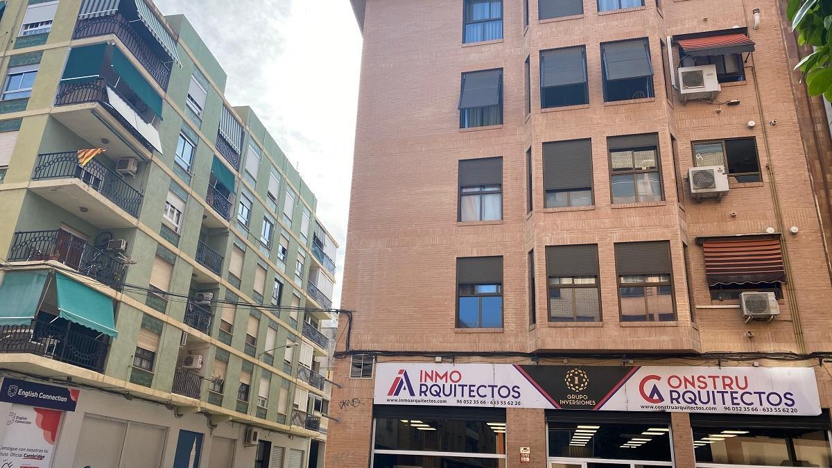 Los propietarios ya no cuelgan carteles de "se vende" y las inmobiliarias son prácticamente la única opción.