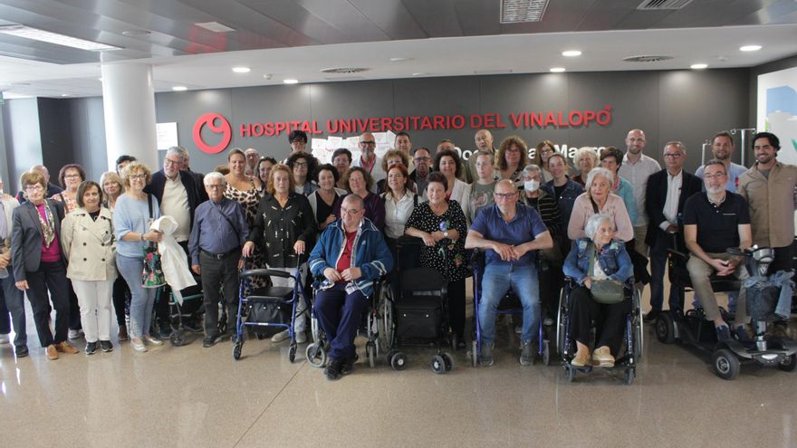&quot;No solo somos temblor&quot;: El Hospital del Vinalopó visibiliza el Parkinson