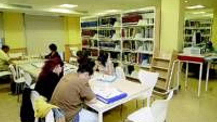 Club de lectura de portugués en la Biblioteca Rodríguez Moñino de Cáceres