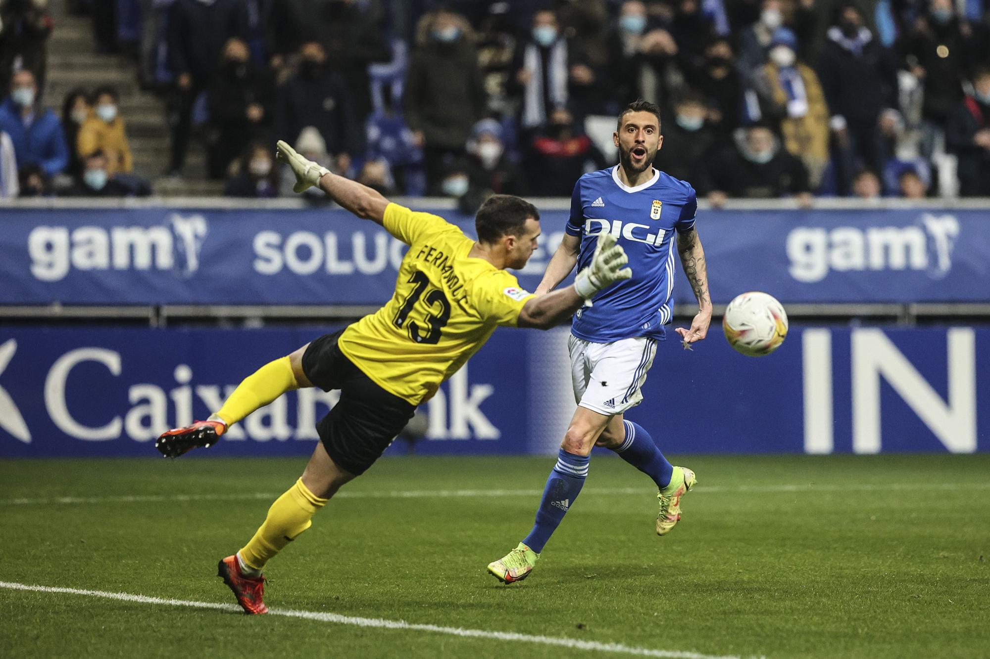 El Real Oviedo se impone al Almería