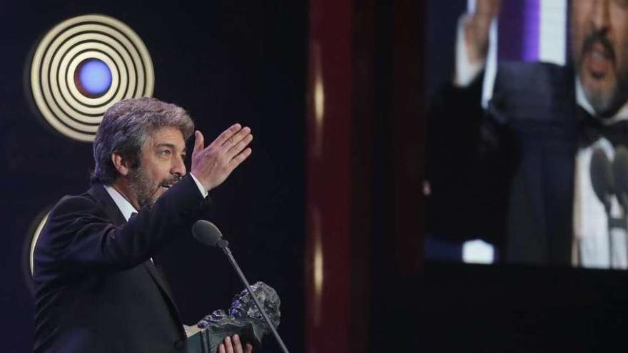 Ricardo Darín agradece el galardón al Mejor Actor Protagonista.