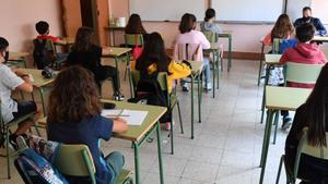 Los alumnos de Secundaria y Bachillerato vuelven a las aulas con más del 70 por ciento de los jóvenes vacunados