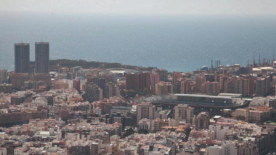 Vista de la capital desde el mirador de Los Campitos.