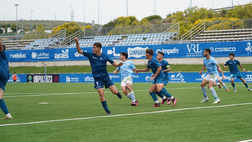 El Córdoba CF B y el Ciudad de Lucena reanudan la batalla del &#039;play off&#039; en El Arcángel