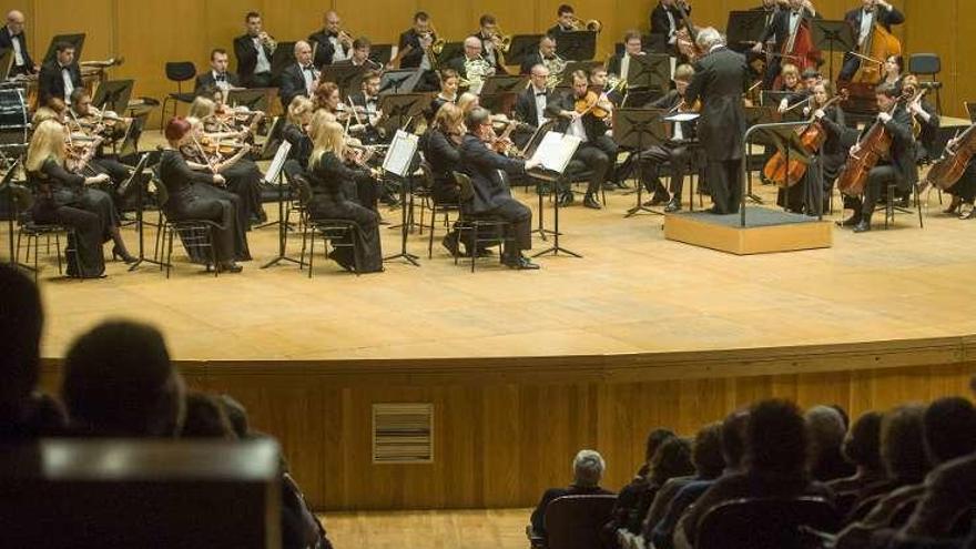 La Strauss Festival Orchestra, ayer, en el Palacio de la Ópera.