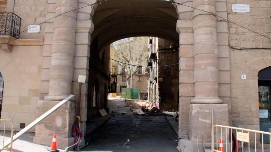 Els comerços del carrer Sant Miquel es queixen de la durada de les obres