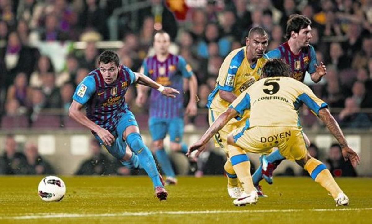 Alexis Sánchez s’escapa d’Alexis del Getafe, abans defer el xut que significaria l’1-0. Alexis Sánchez s’escapa d’Alexis del Getafe, abans defer el xut que significaria l’1-0.