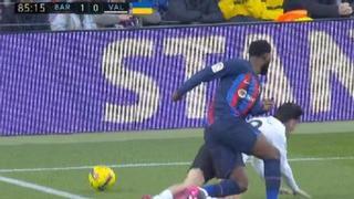 Lato estalla tras el penalti robado en el Camp Nou