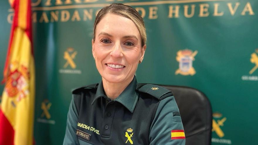 Carmen de Asido Orellana, la segunda mujer en llegar a ser comandante de la Guardia Civil en Andalucía.
