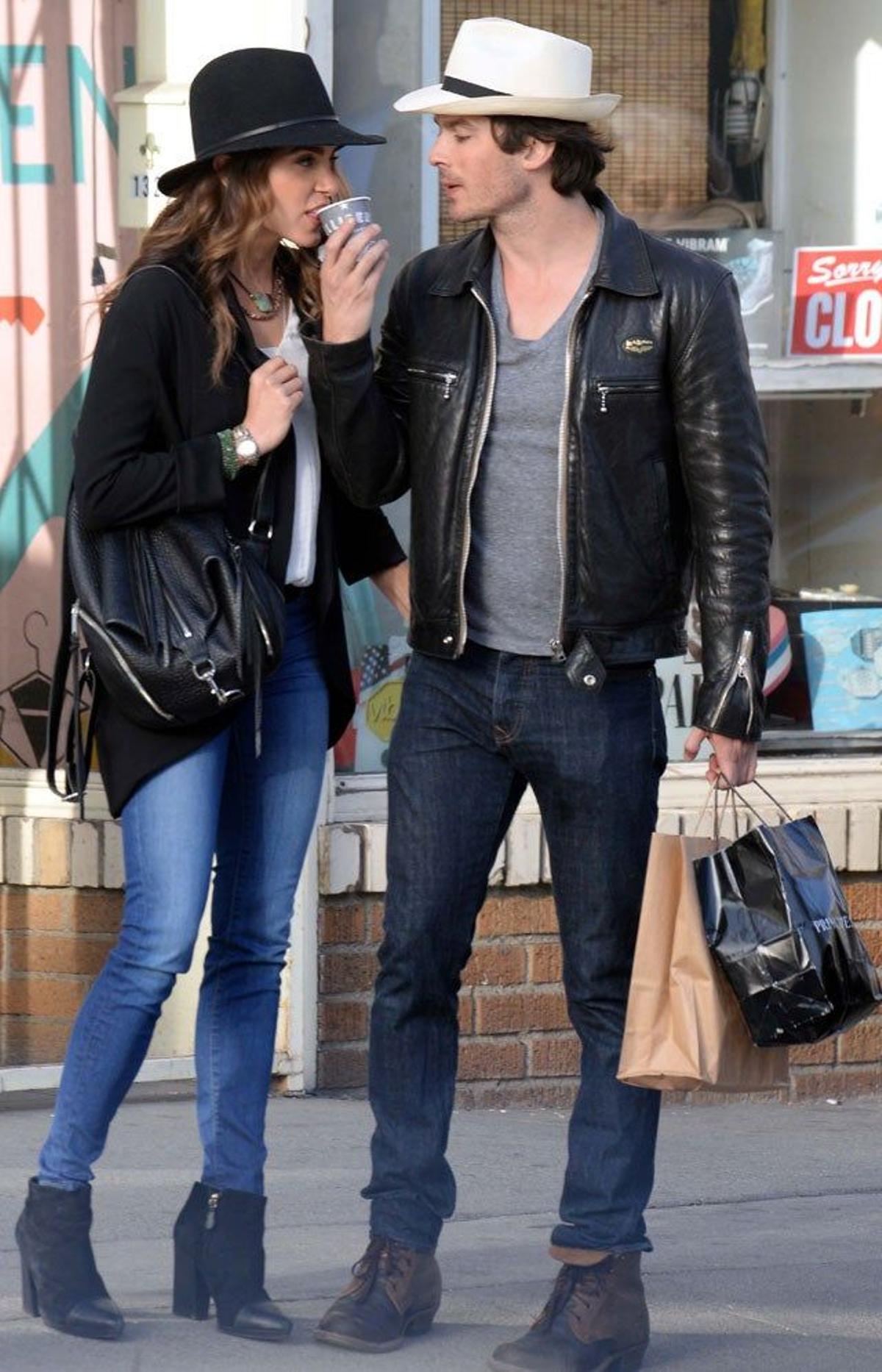 Nikki Reed e Ian comparten un café para llevar