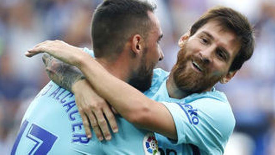 Messi se desquita de un penalti fallado con un doblete victorioso