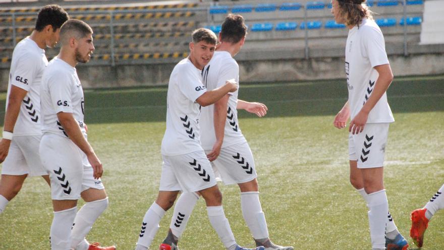 Marcos Camacho logra la primera victoria y por goleada con el Olímpic