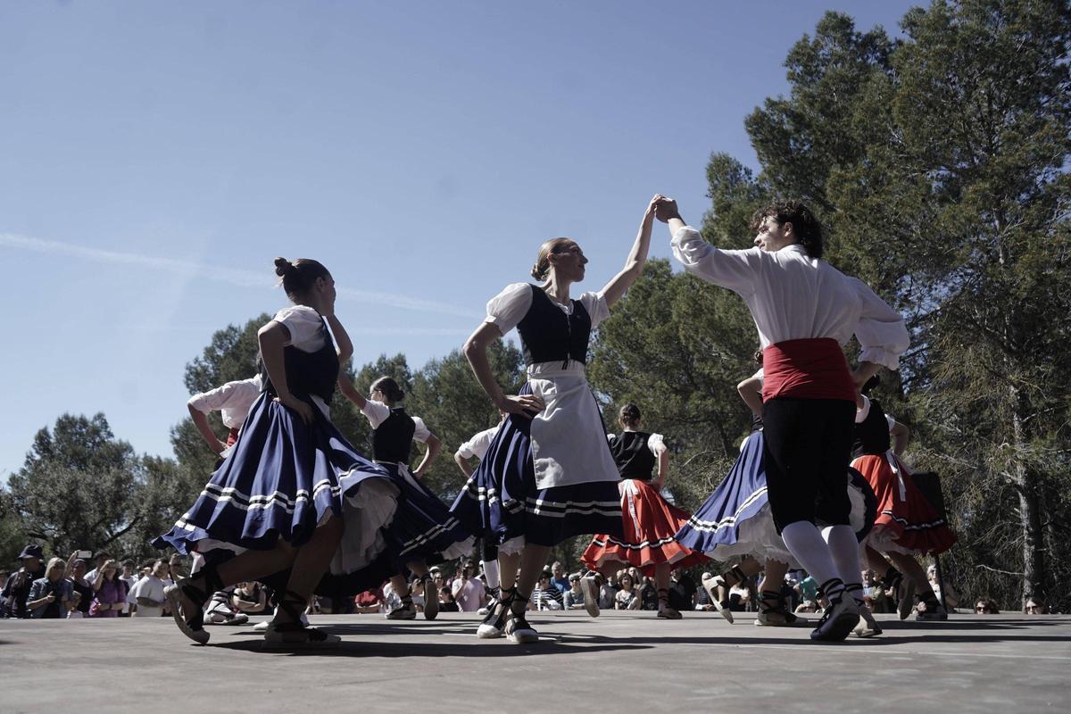 El Santuari de Joncadella viu un concorregut aplec de Dilluns de Pasqua