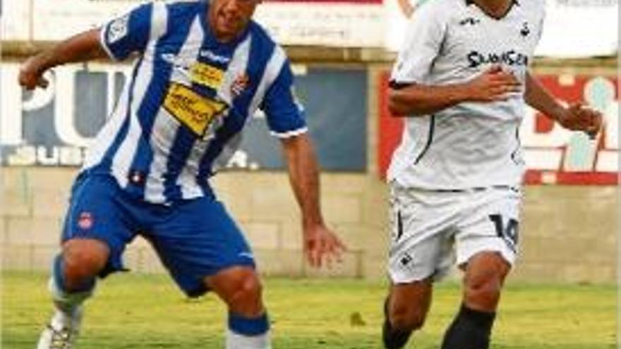 Hurtado (esquerra), en un partit amb la samarreta de l&#039;Espanyol.