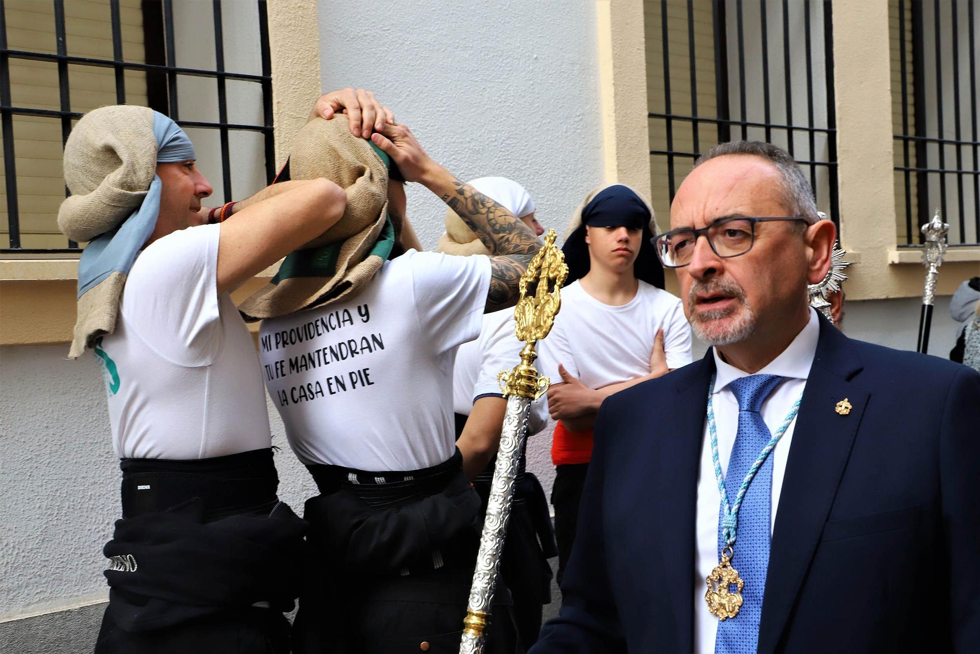 El Padre Cristobal procesiona por las calles del barrio