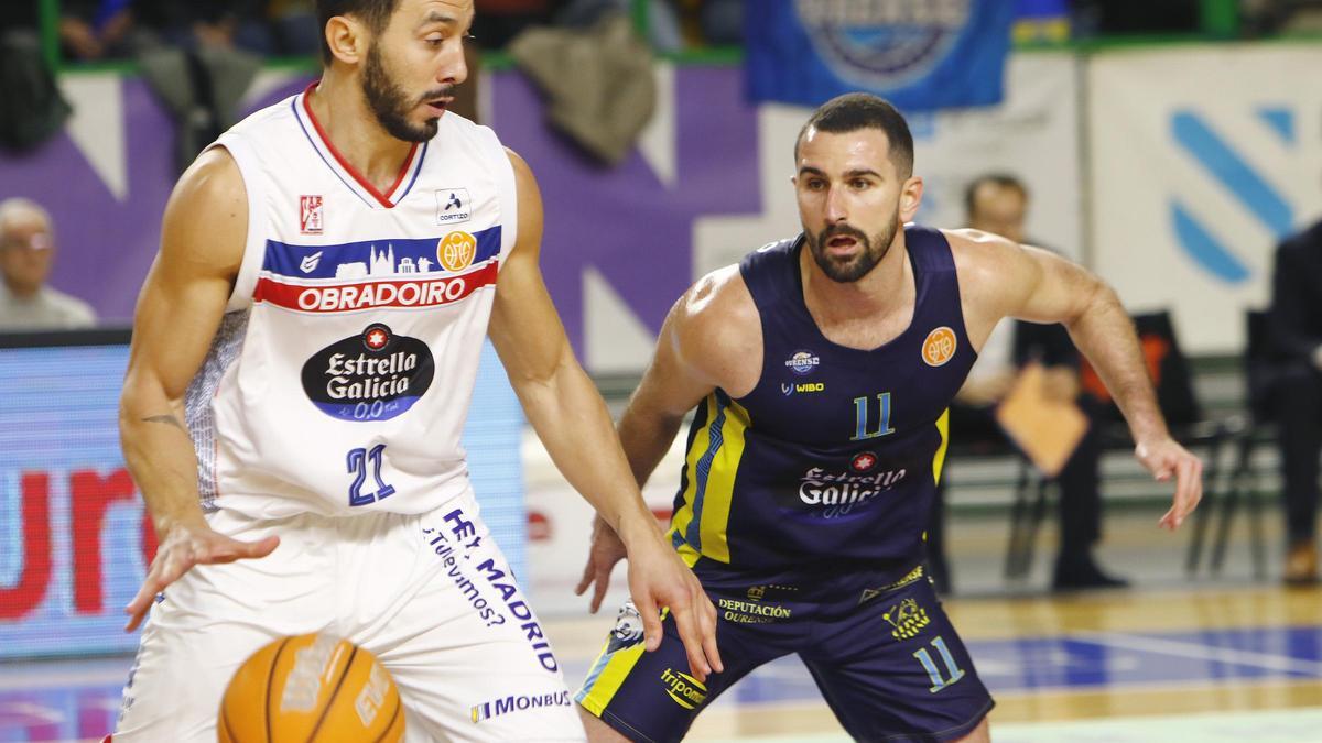 Un momento del partido disputado entre Obradoiro y Club Ourense Baloncesto el pasado 15 de marzo en el Pazo dos Deportes Paco Paz
