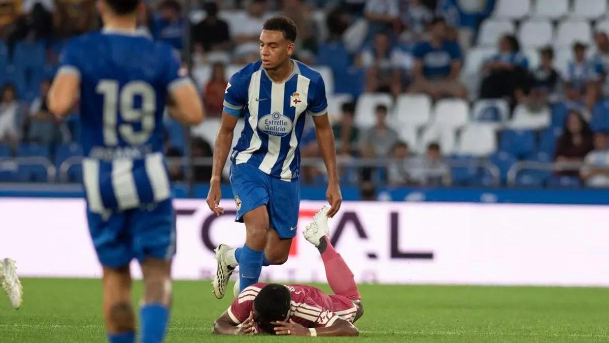 El Deportivo ya tiene a toda su plantilla inscrita: baile de dorsales antes del debut ante el Elche
