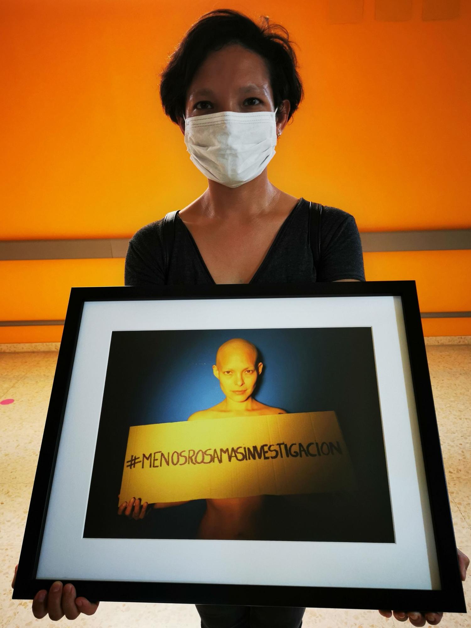 Fiorella Liset muestra su imagen de cuando se estaba sometiendo a la quimioterapia.