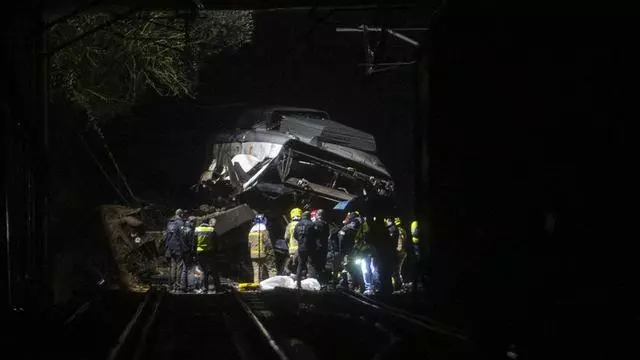 Així va ser el dispositiu dels serveis d'emergències per l'accident mortal d'un tren a l'R4
