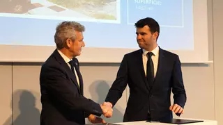 A Estrada cede una parcela para la construcción de 28 viviendas protegidas