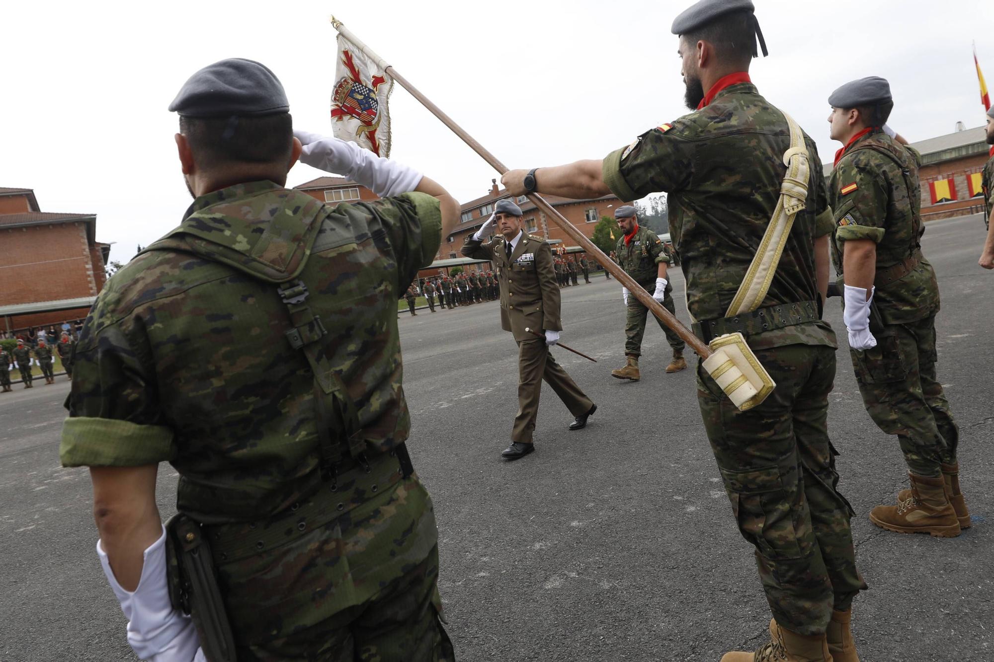 Parada militar en el acuartelamiento "Cabo Noval"