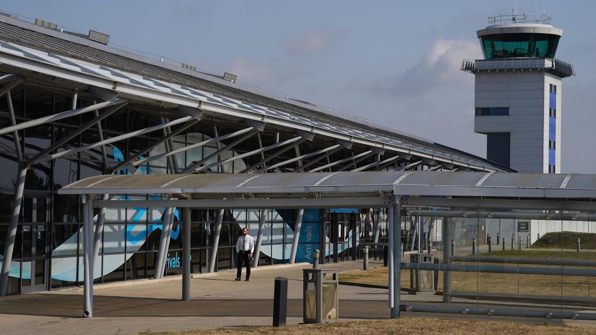 Terminal y torre de control del Aeropuerto de Southend (Essex)