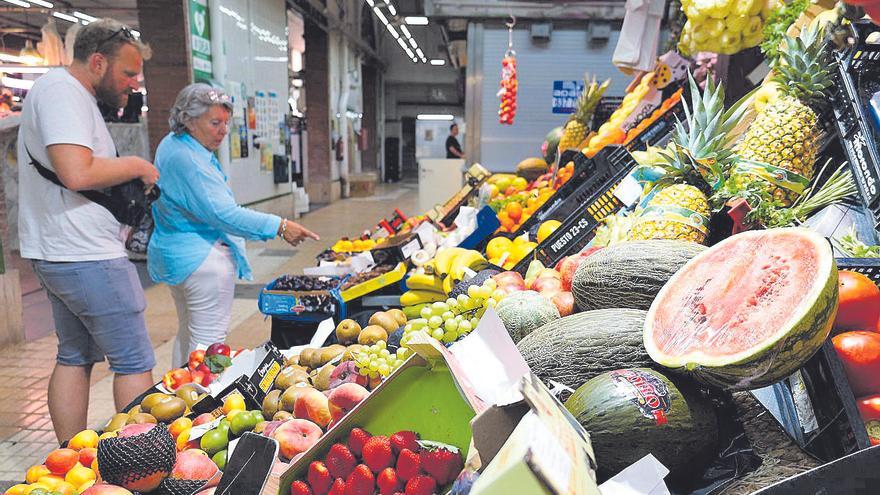 La sandía y el melón escasean en las tiendas  de Castellón y alcanzan precios nunca vistos