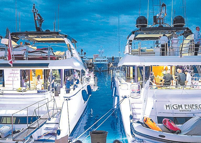 Port Adriano, escaparate de lujo para despedir el estío