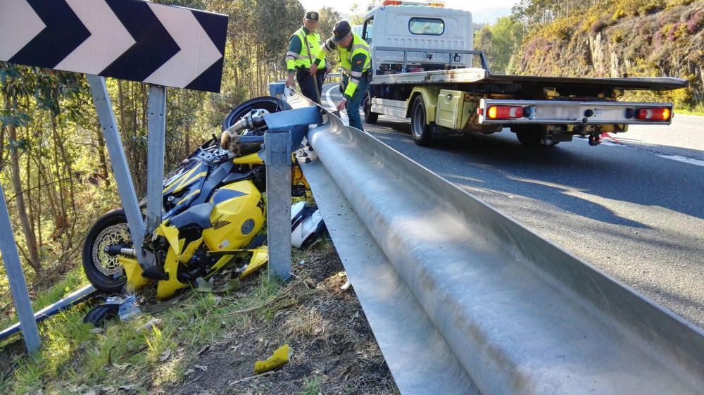 El piloto perdió el control de su vehículo y se estrelló contra los guardarraíles