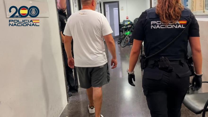 El Ico, hijo de la Paca, irrumpe en Son Llàtzer ensangrentado y con una pistola en la mano: "¡Me voy a pegar un tiro!"