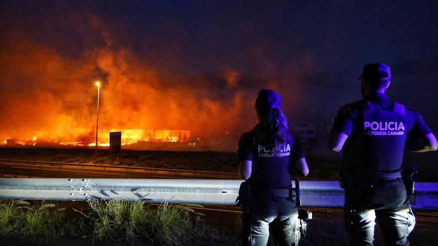 Incendio en el Polígono Industrial de Güímar