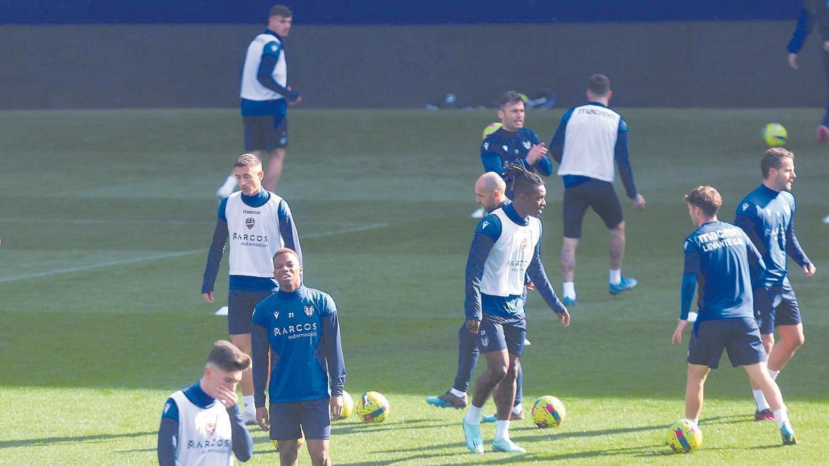 Entrenamiento previo al partido de liga de este domingo ante el Albacete.