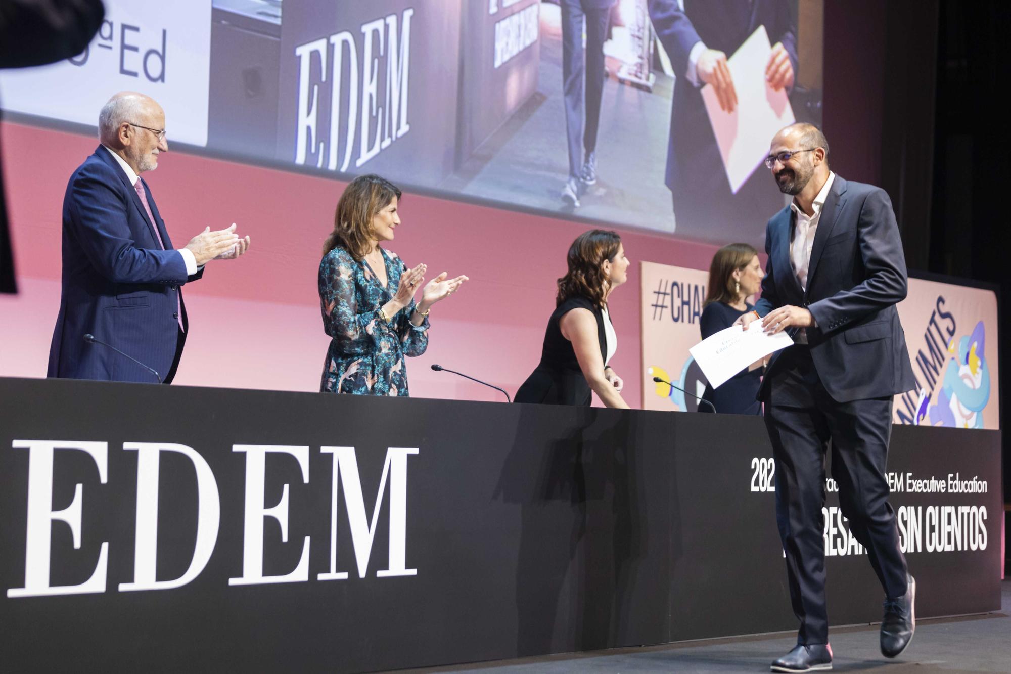 Graduación alumnos EDEM Escuela de Empresarios 2022 en València