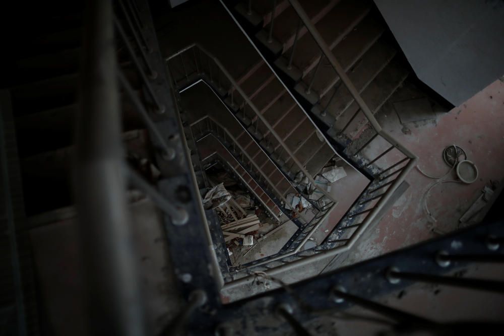 L'aspecte fantasmagògric predomina a les instal·lacions abandonades de l'estació d'esquí Alps Ski Resort, a Corea del Sud, tancat des del 2006.