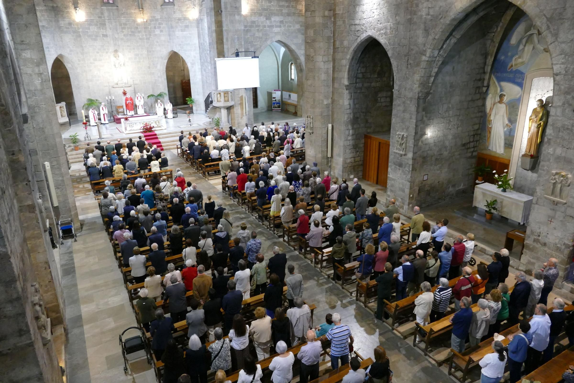 El bisbe de Girona, Octavi Vilà, oficia la cerimònia principal de les Fires i Festes de la Santa Creu de Figueres