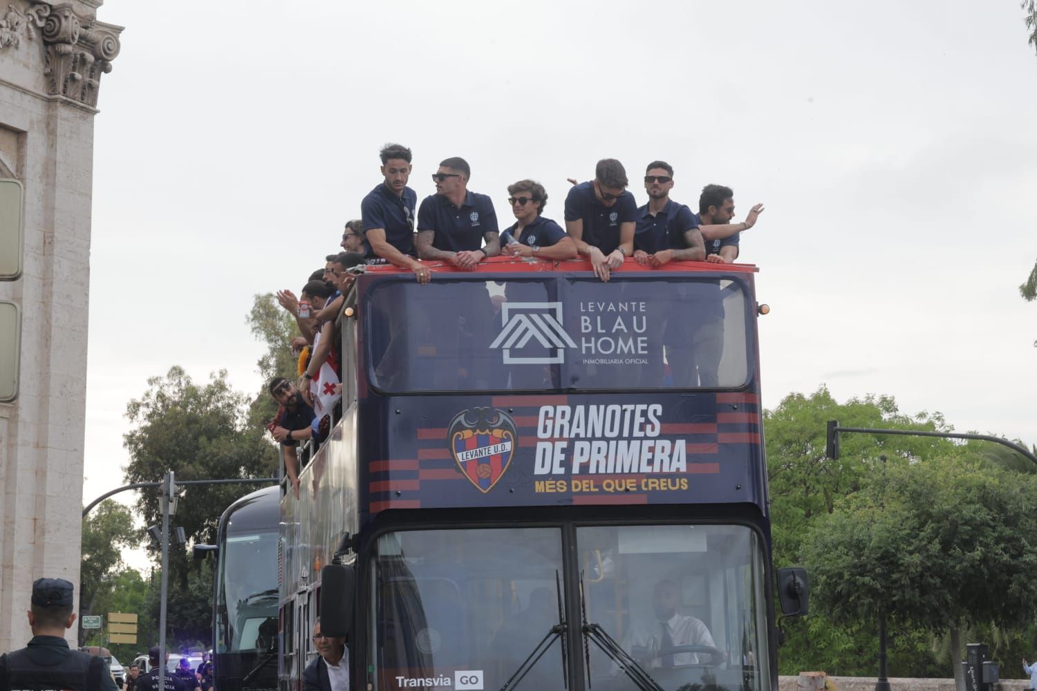 Todas las fotos de la rúa del Levante UD por su ascenso a Primera División