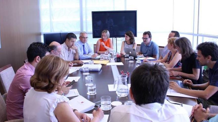 Una de las reuniones anteriores del Consejo de Administración de la ATMV.