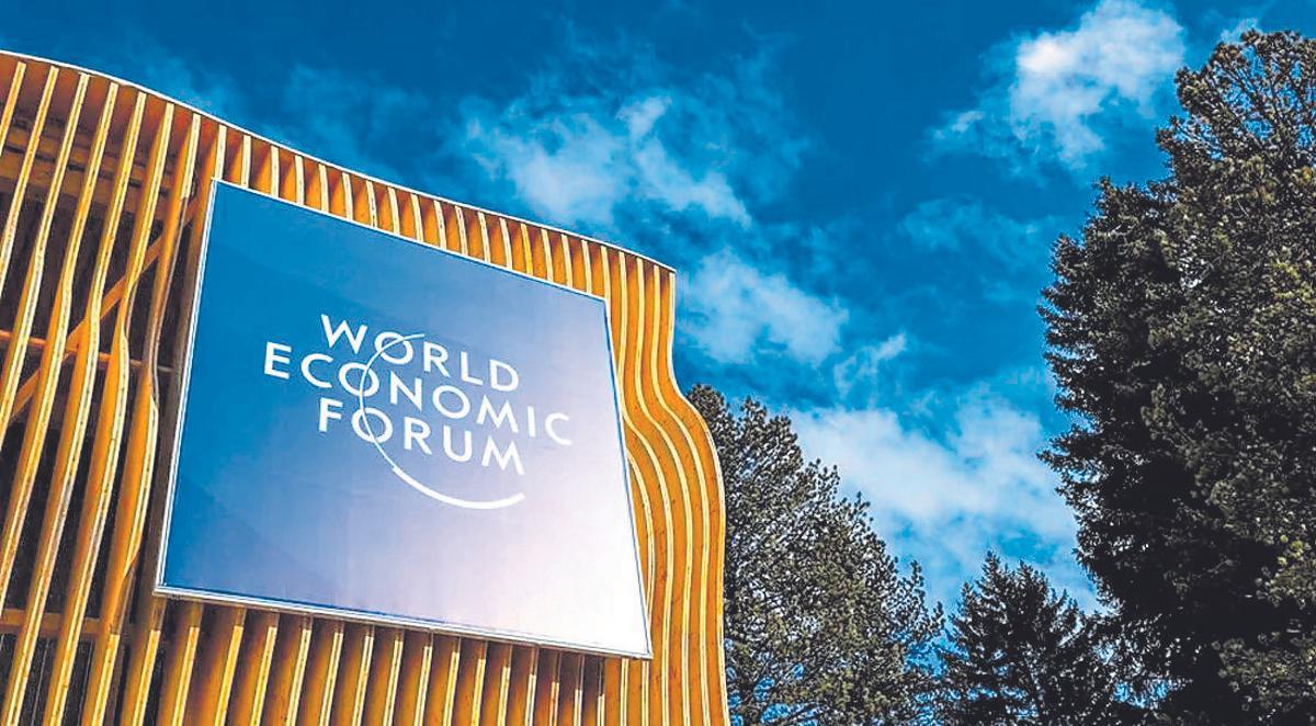 El logotipo del Foro Económico Mundial en Davos, Suiza.
