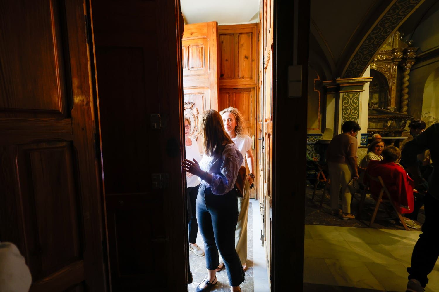 Primera misa en la parroquia de Picanya tras el paso de la dana