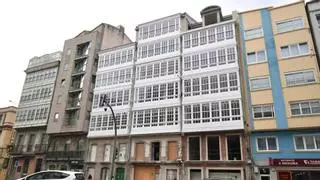 A la venta en A Coruña cuatro pisos por 1,15 millones de euros cada uno en los históricos edificios de Fernández Latorre