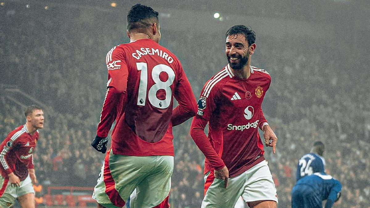 Bruno Fernandes, autor de un doblete ante el Leicester