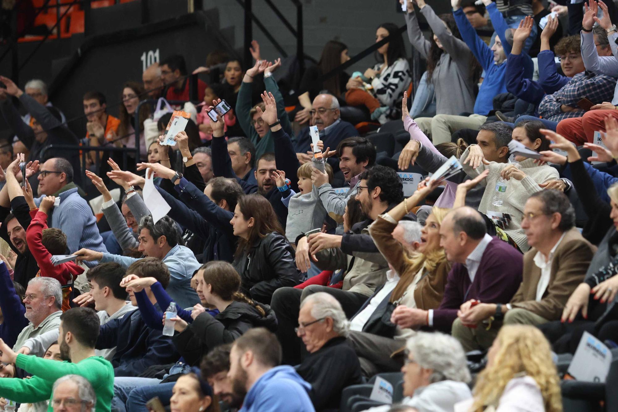 Las mejores imágenes del Valencia Basket - Girona Basketball