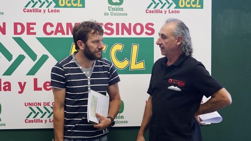 González Palacín (derecha) con el presidente de UCCL Segovia, César Acebes