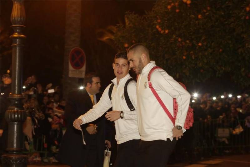 Multitudinaria llegada a Córdoba del Real Madrid