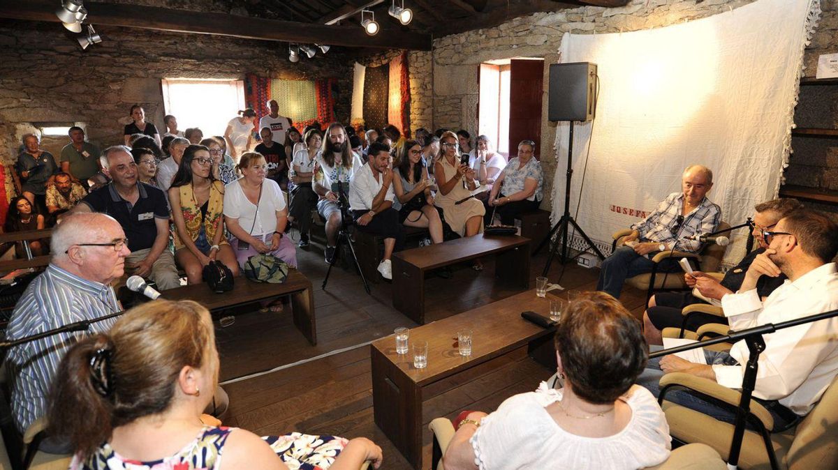 Asistentes al coloquio «Mestres de vida». | Bernabé/Javier Lalín