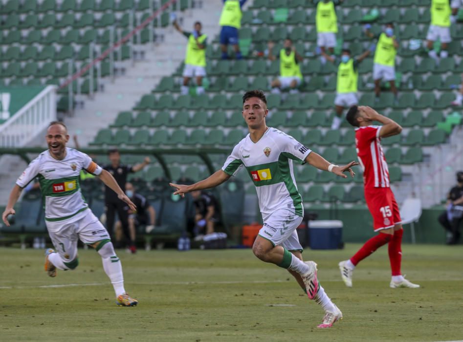 Un gol de Escriche, tras una espectacular galopada de Josan, permite a los franjiverdes sumar la primera victoria tras el parón y situarse de nuevo en puestos de «play-off»