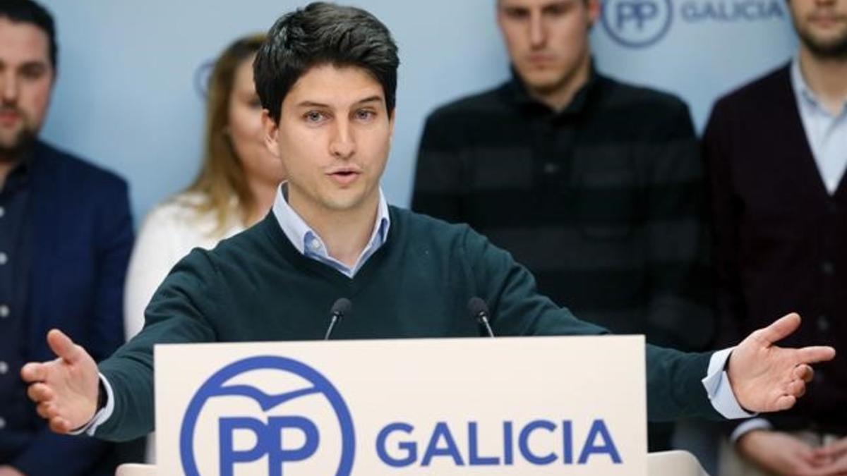 Diego Gago anuncia su candidatura a presidir Nuevas Generaciones, este lunes.