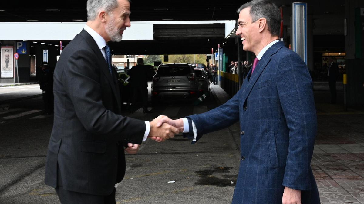 El AVE realiza su viaje inaugural de Madrid a Asturias